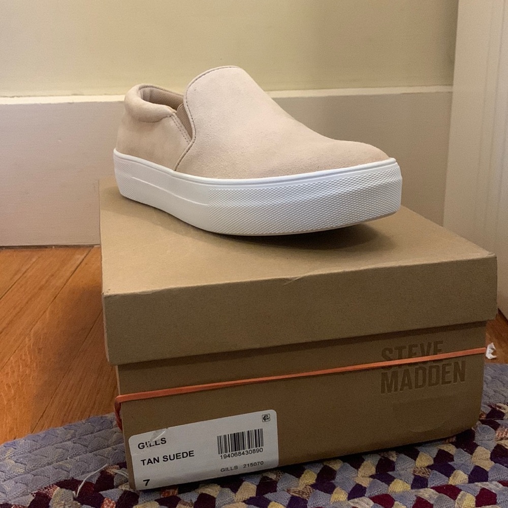 Steve Madden Gills - women’s size 7
